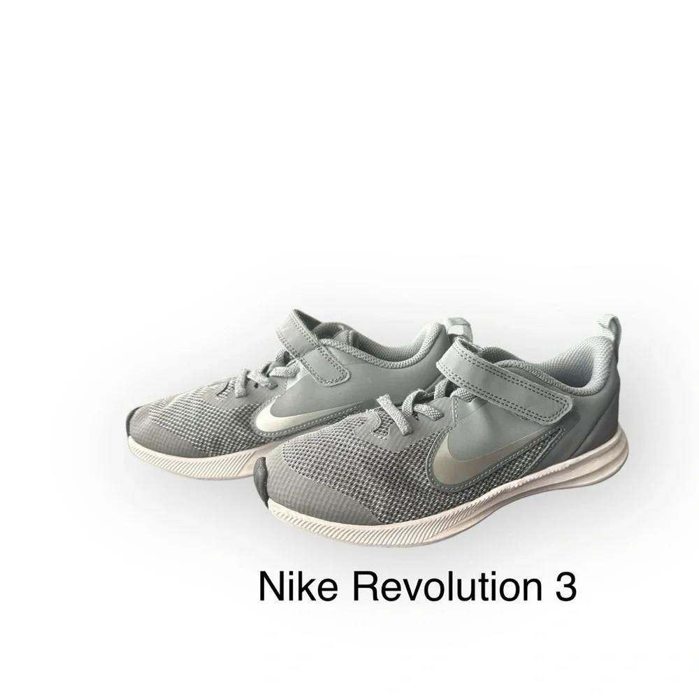 Nike Boys Revolution & Reposto  Gray and White Set Sz 1  Little Boy - Picture 2 of 8